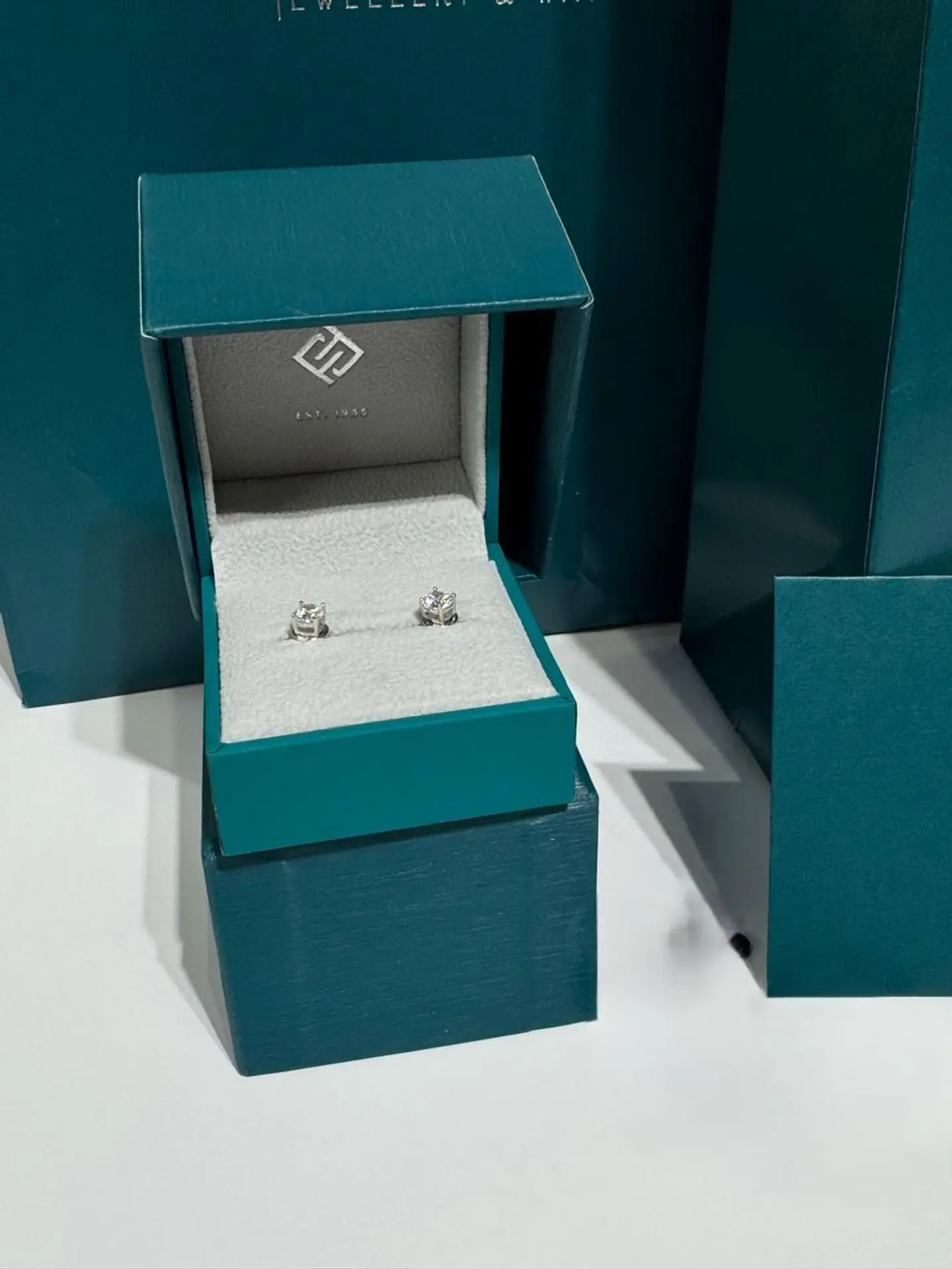 حلق فضة من فايندرا