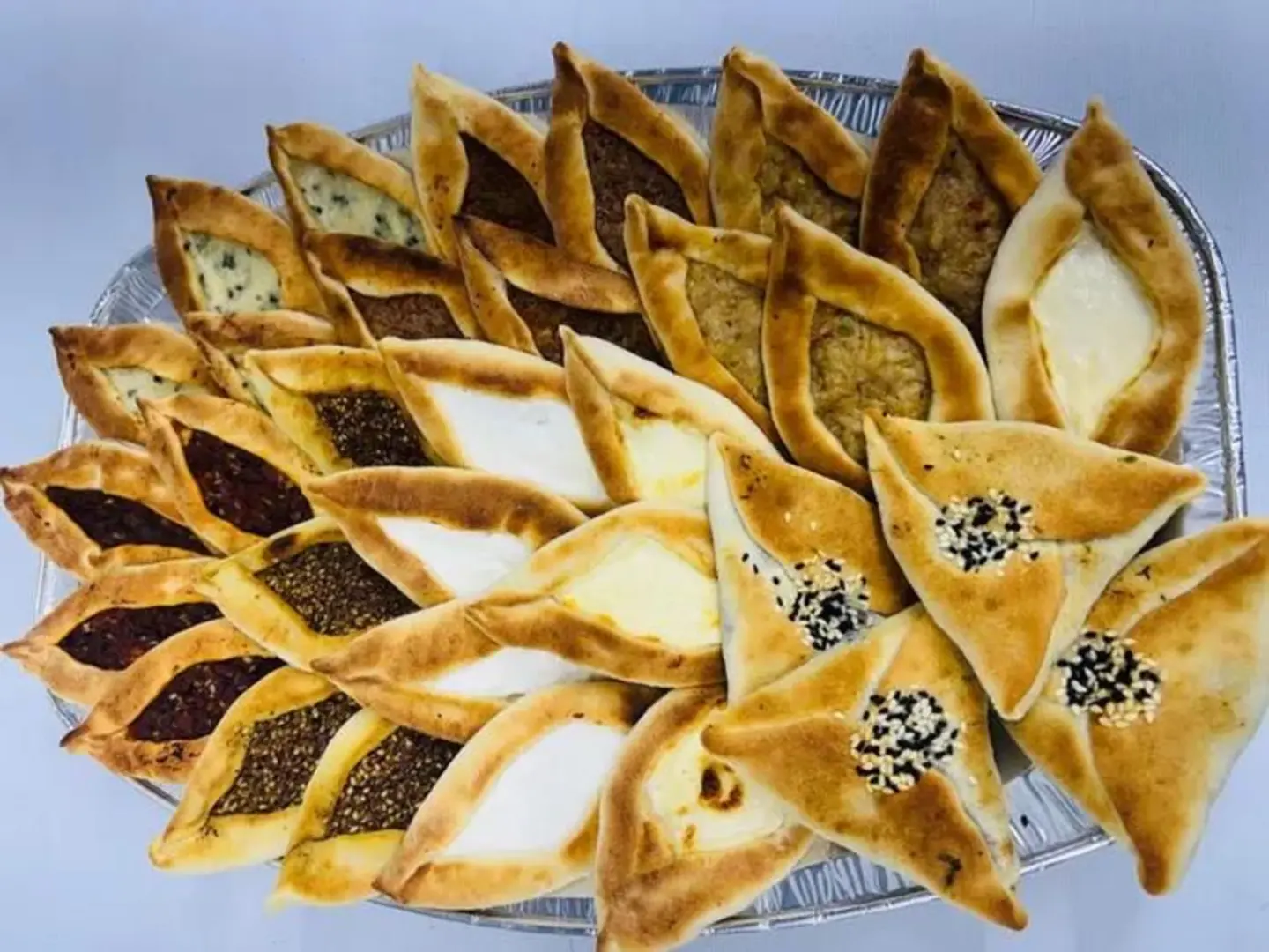 صحن مشكل كبير 100 حبة