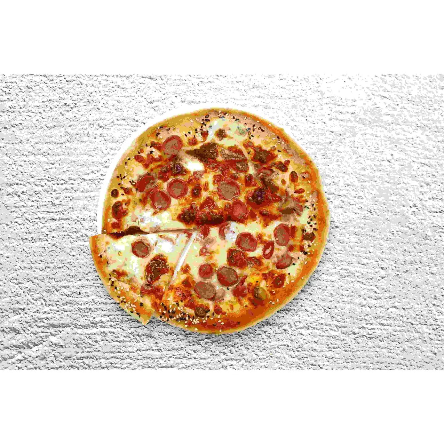 بيتزا نقانق