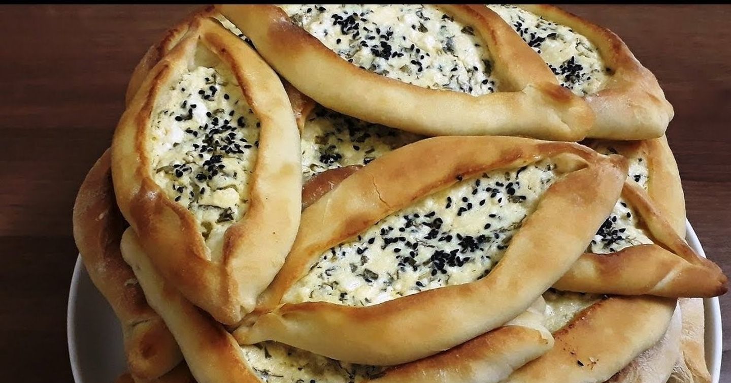 فطيرة جبنة عكاوي