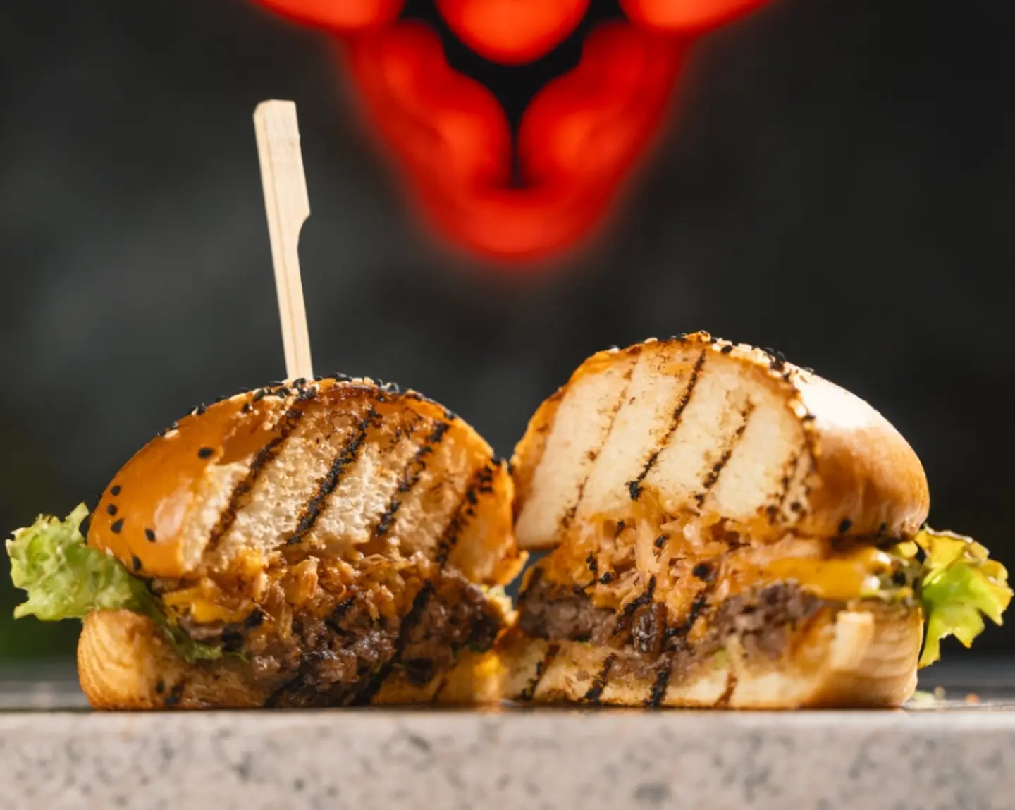 برجر واجيو لحم