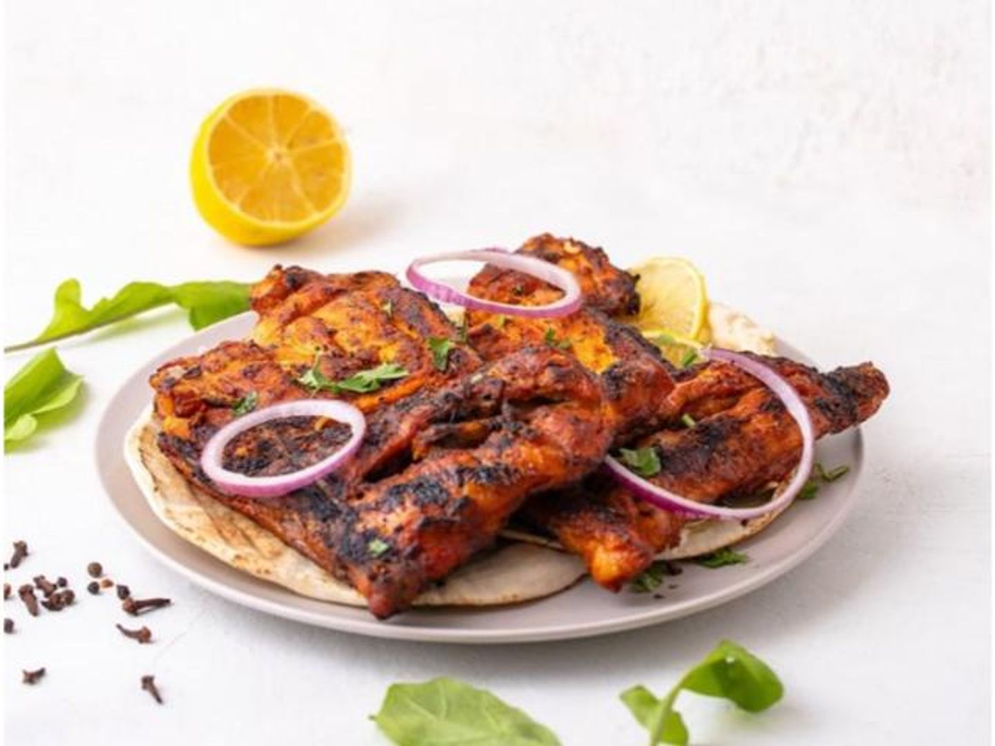 دجاجة تندوري كاملة