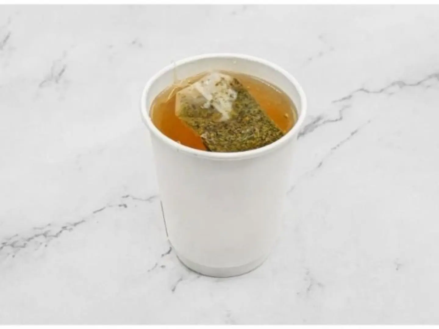 كوب شاي اخضر