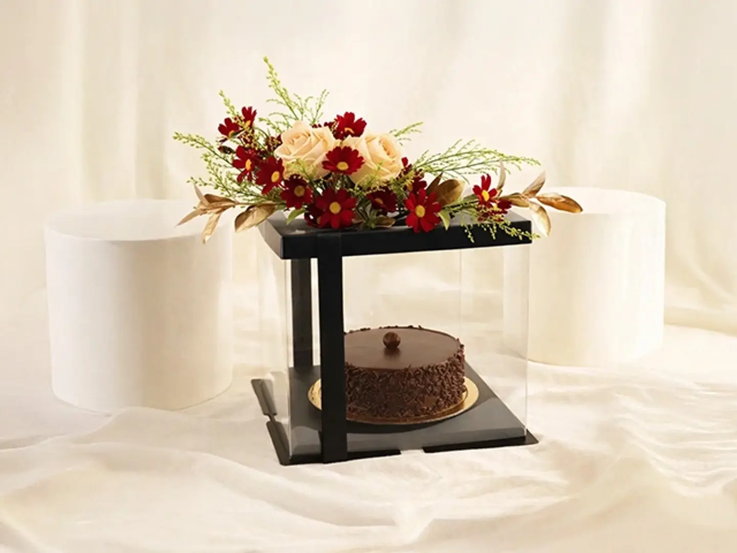 ستاند زهر الاقحوان مع كيك الشوكولاته