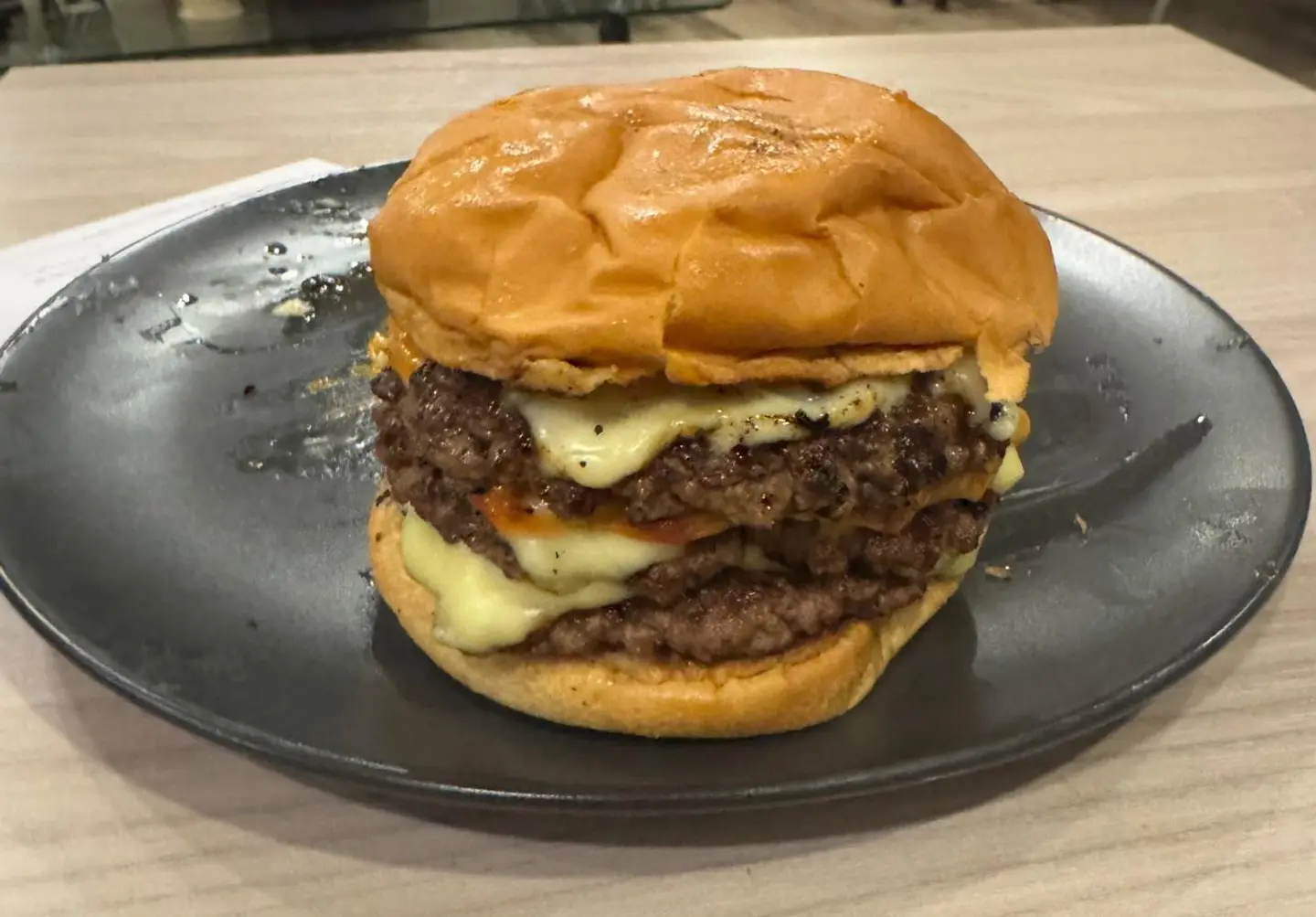 وجبة لحم بالجبنة