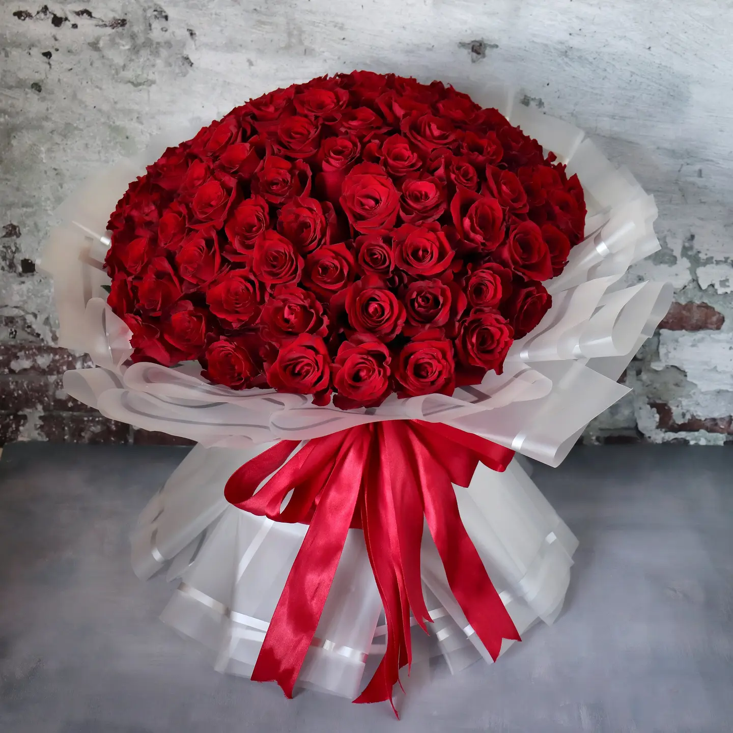 A Large Bouquet Of Red Roses