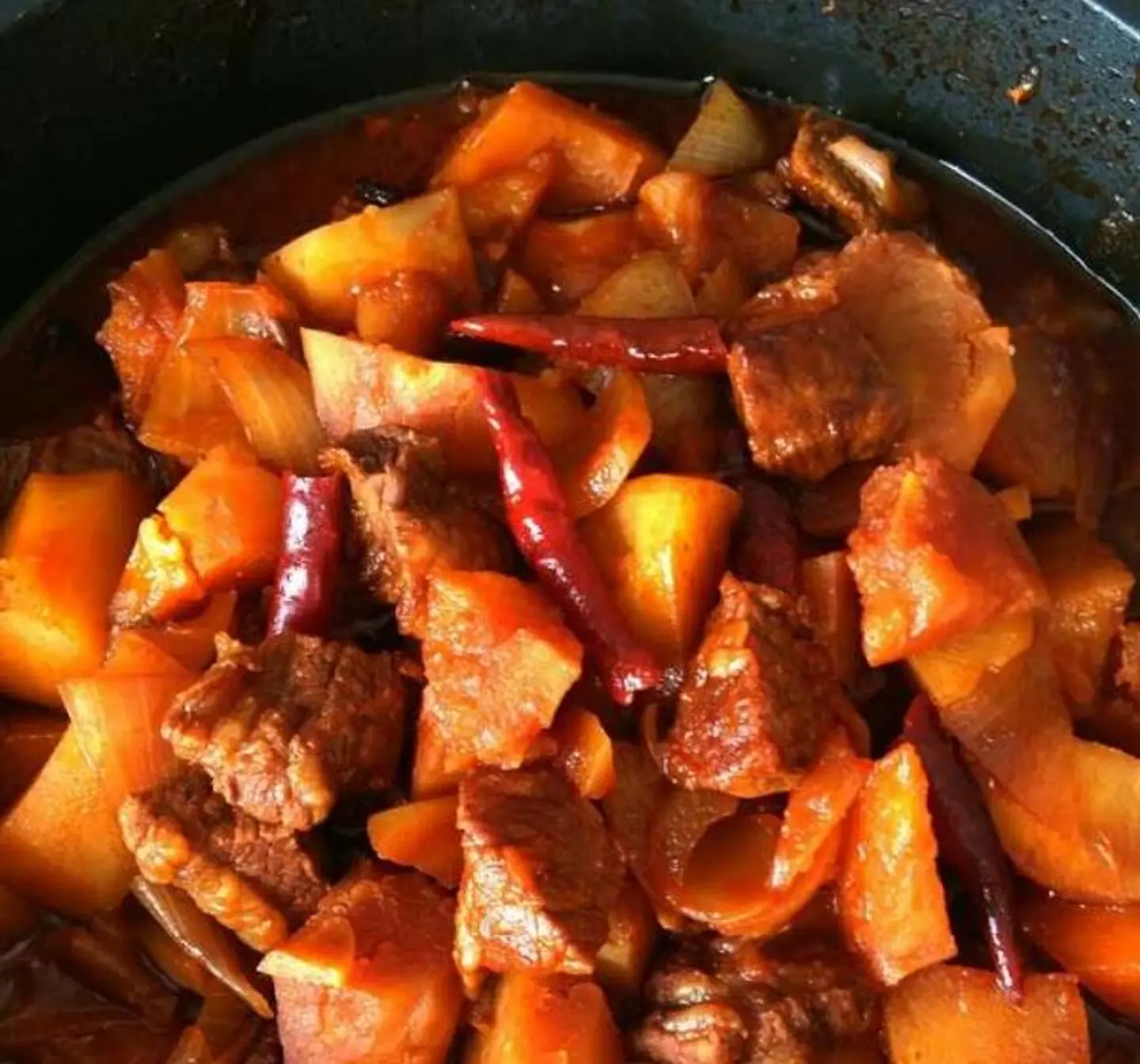 Beef Cooked With Potatoes