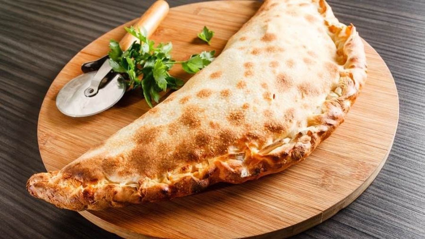 بيتزا كالزوني