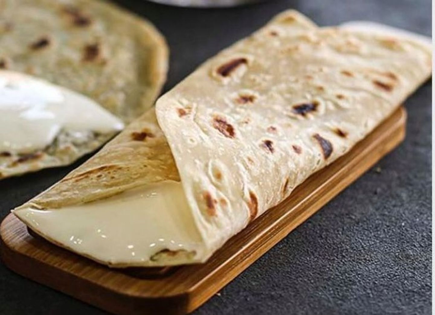 ساندوتش جبن ومربى بالشباتي
