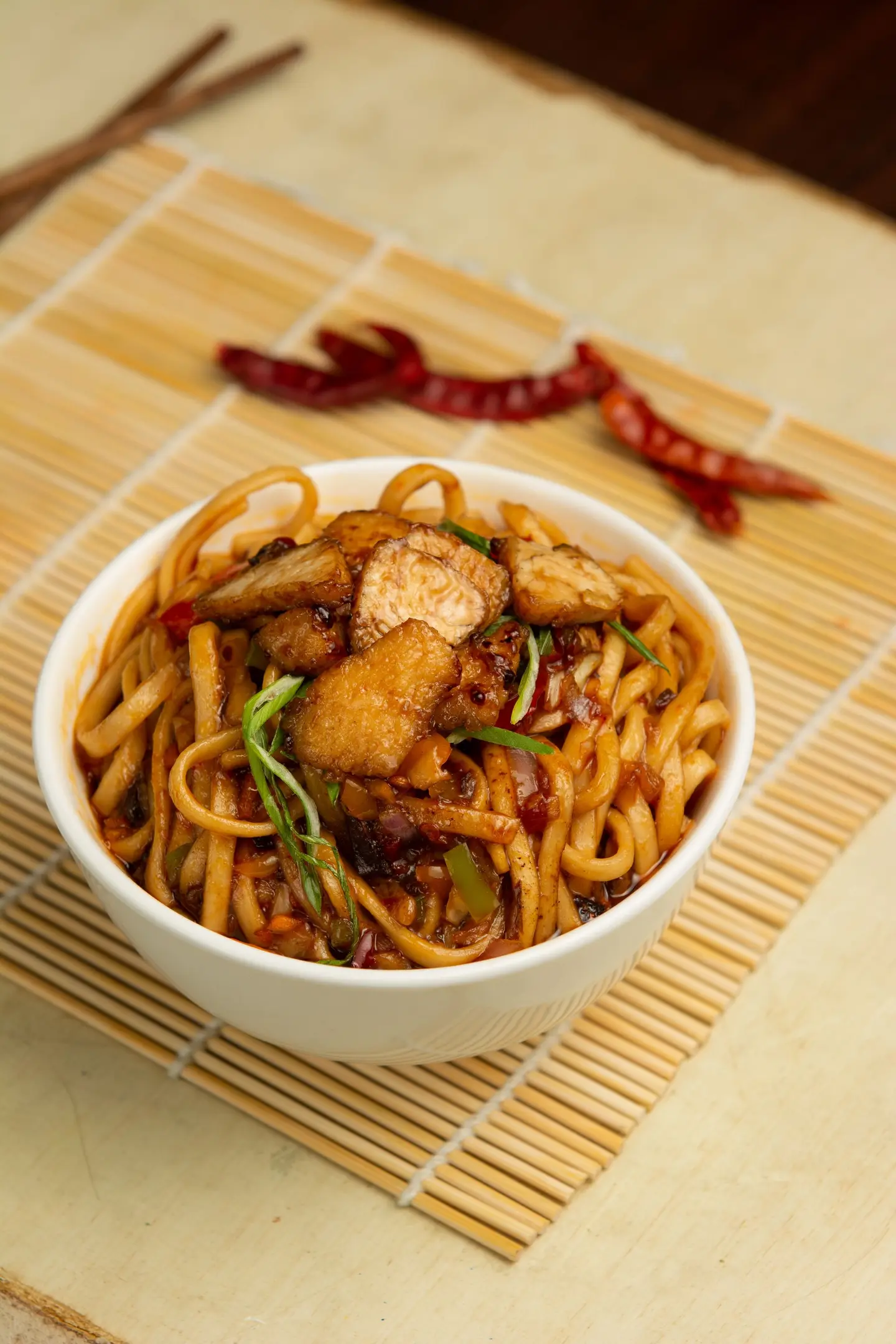 Mixed Chilli Sauce Noodles With Chicken