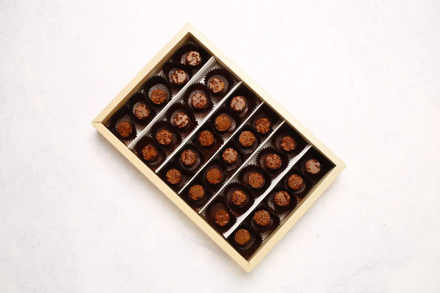 Petite Crunchy Chocolate Box
