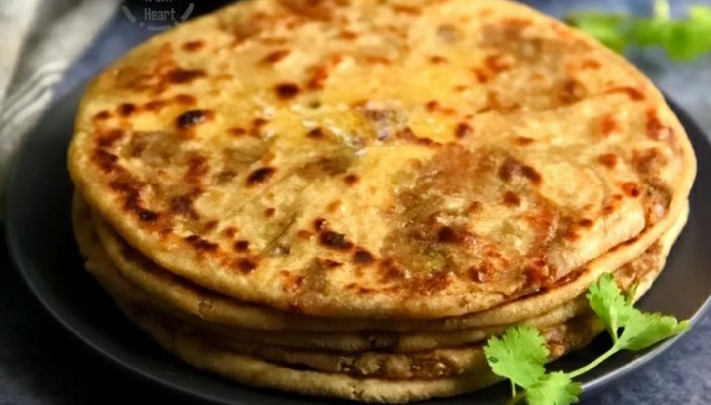 Aloo Paratha Tandoor