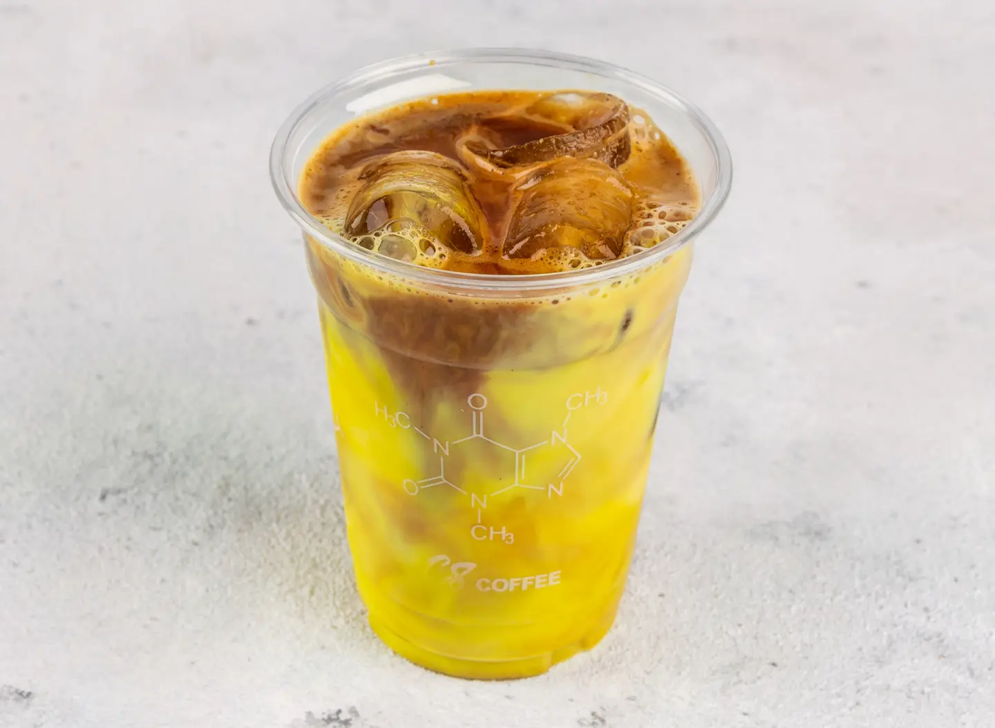 ايس زعفران لاتيه