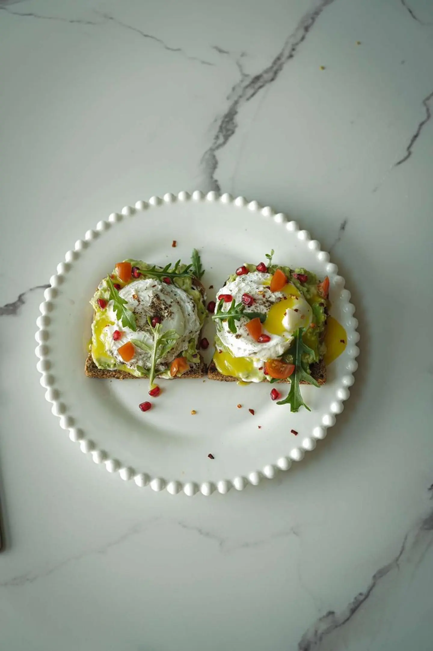 Avocado Toast With Eggs