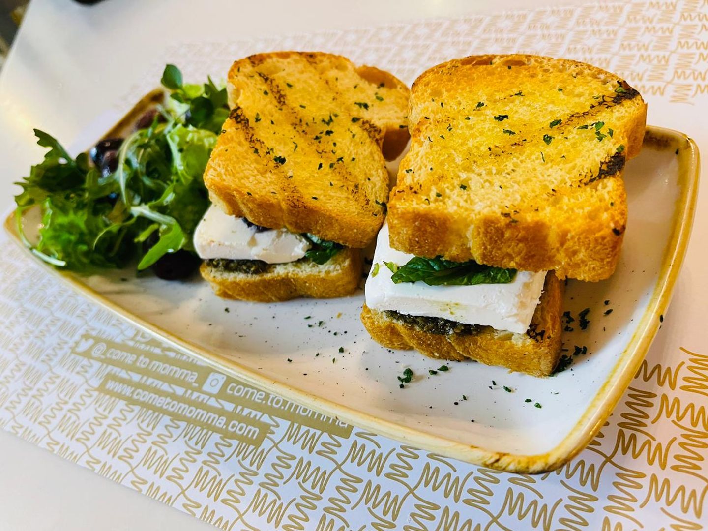 Pesto Mozzarella Cheese Sandwich