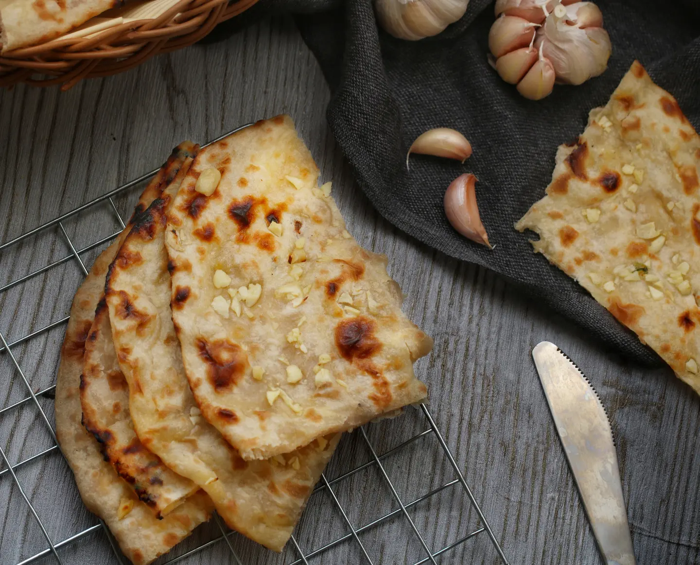 خبز النان بالثوم