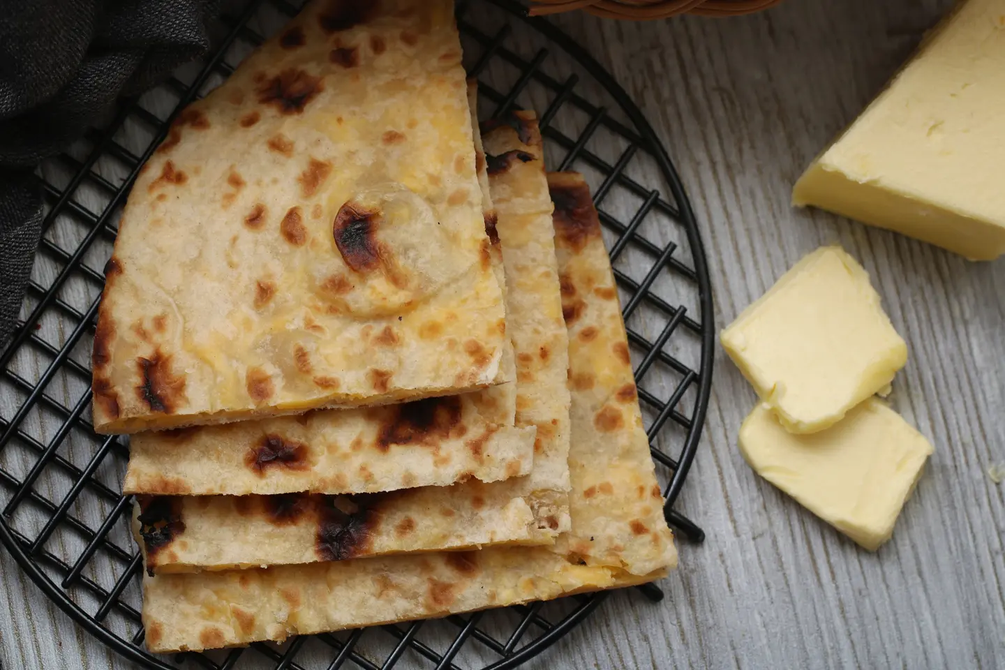 خبز النان بالجبن