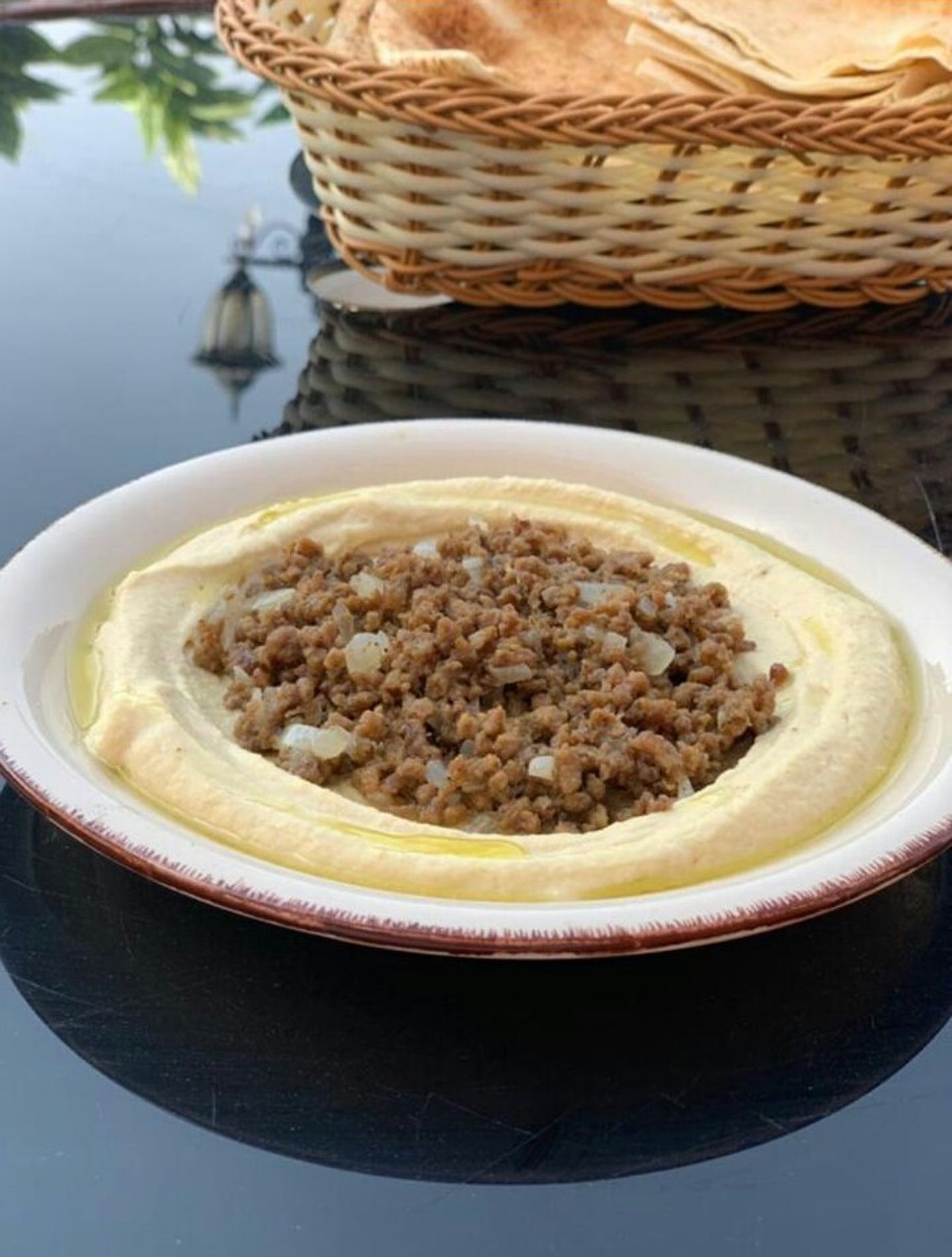 Hummus With Beef