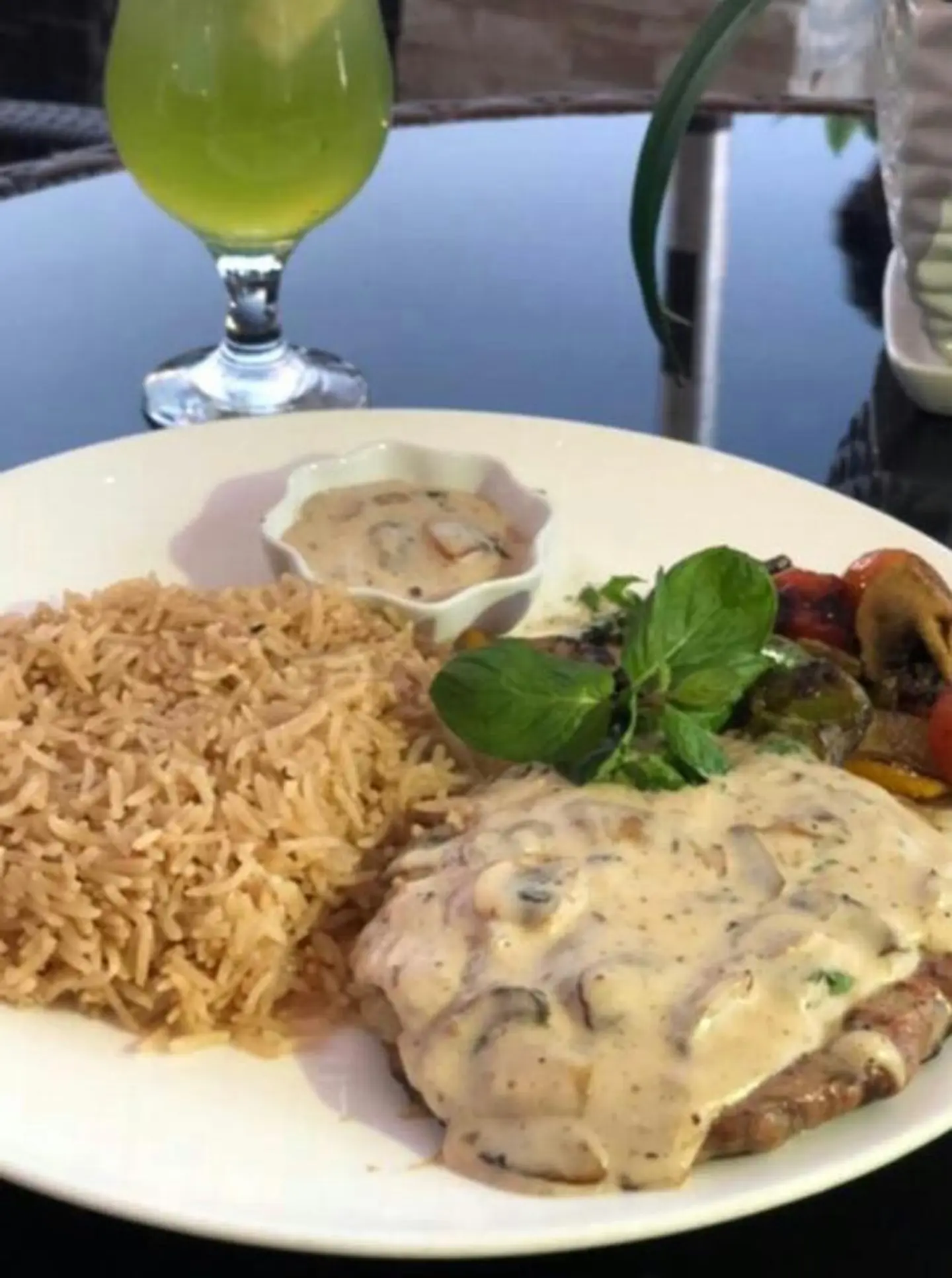 بيف فيلية مشروم صوص