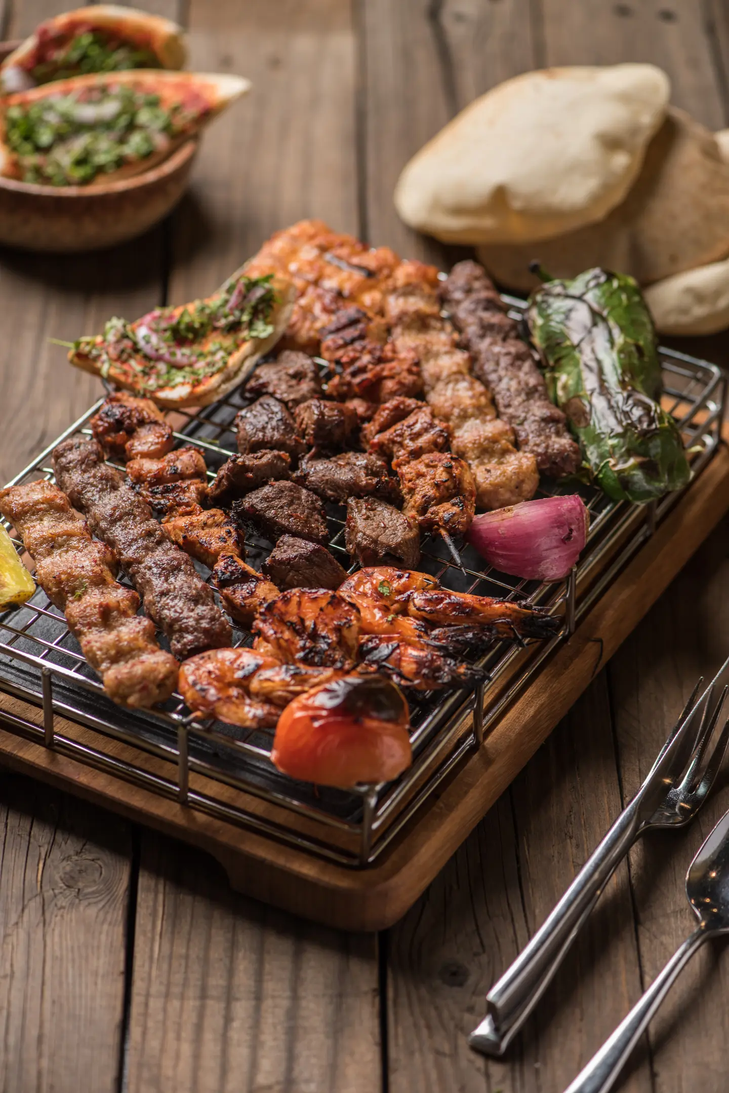 طبق مشاوى عائلى مع ارز بالزعفران