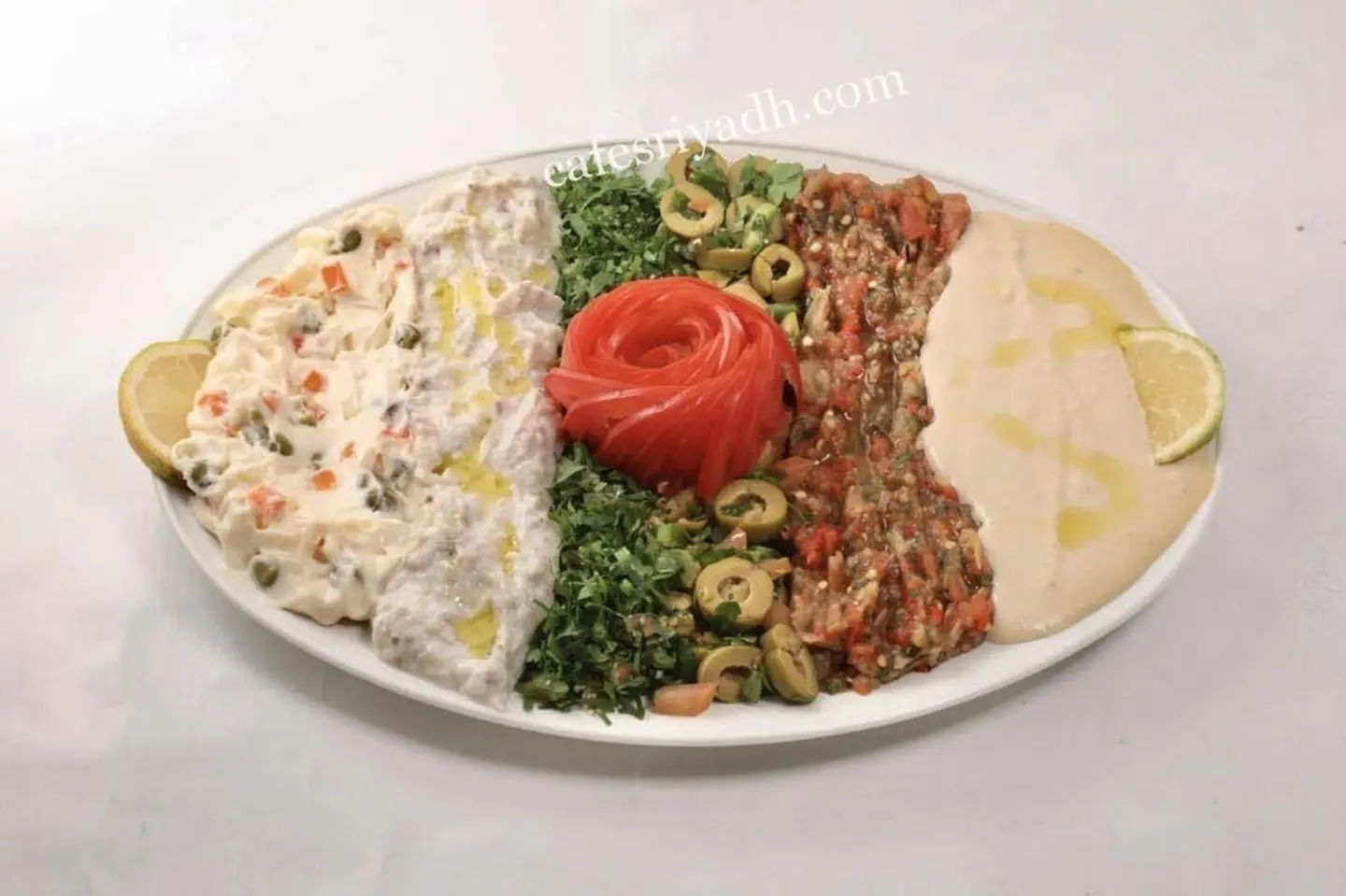 مقبلات مشكل وسط