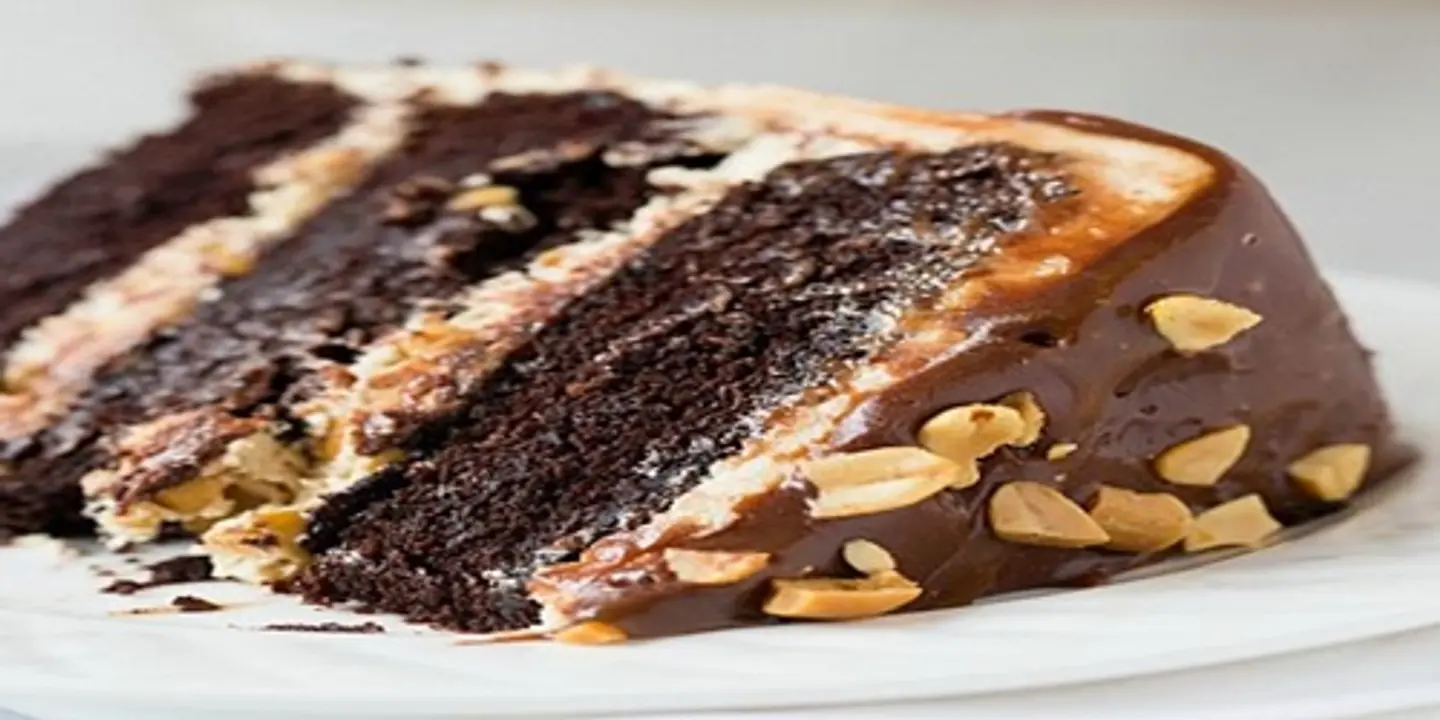 Snickers Cake