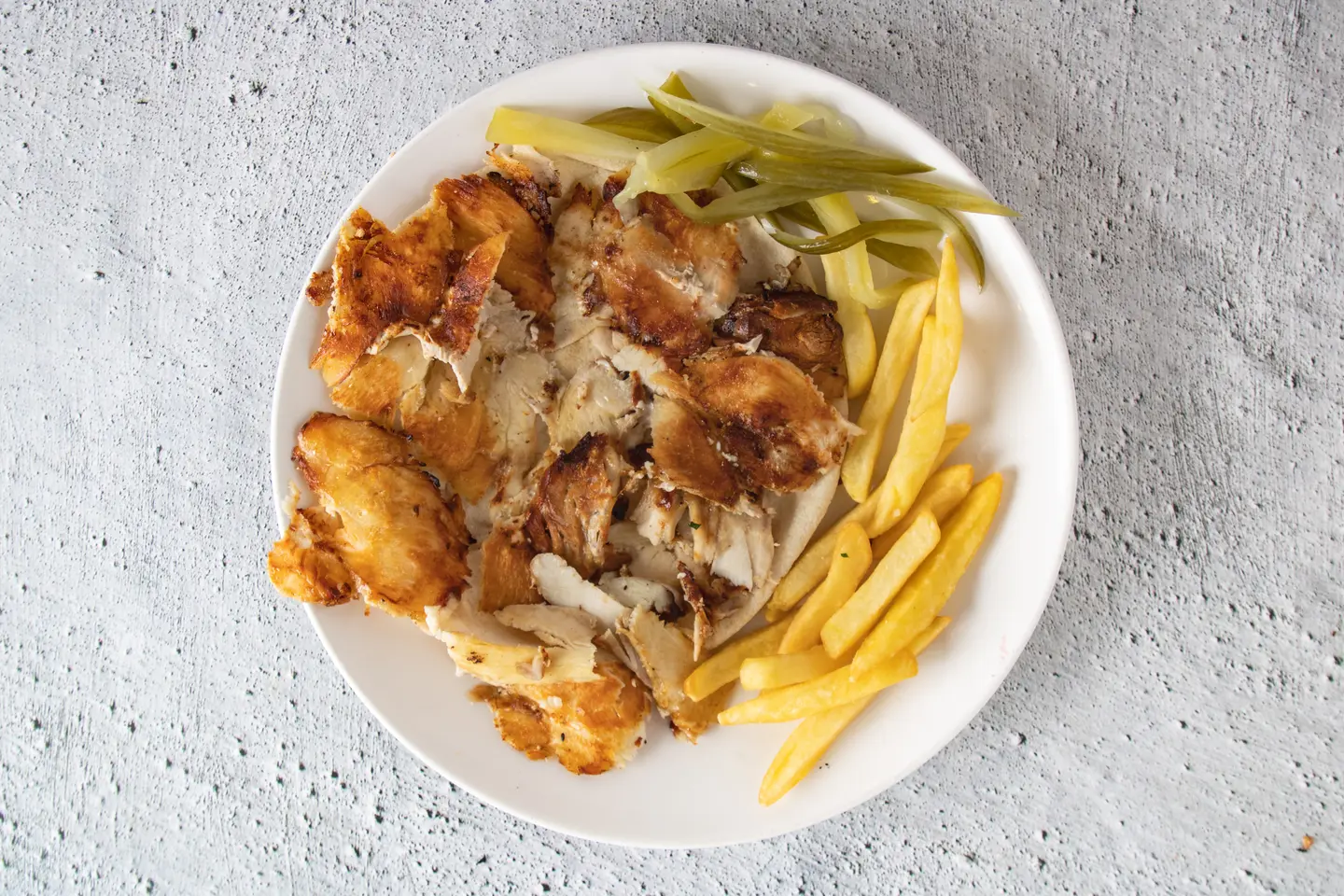 Shawarma Dish With Fries And Cheese