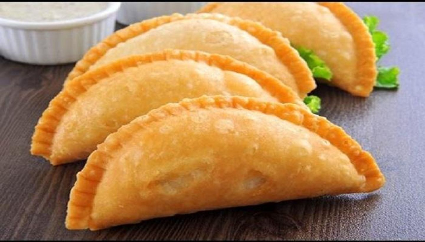 سمبوسة عجينة جبنة