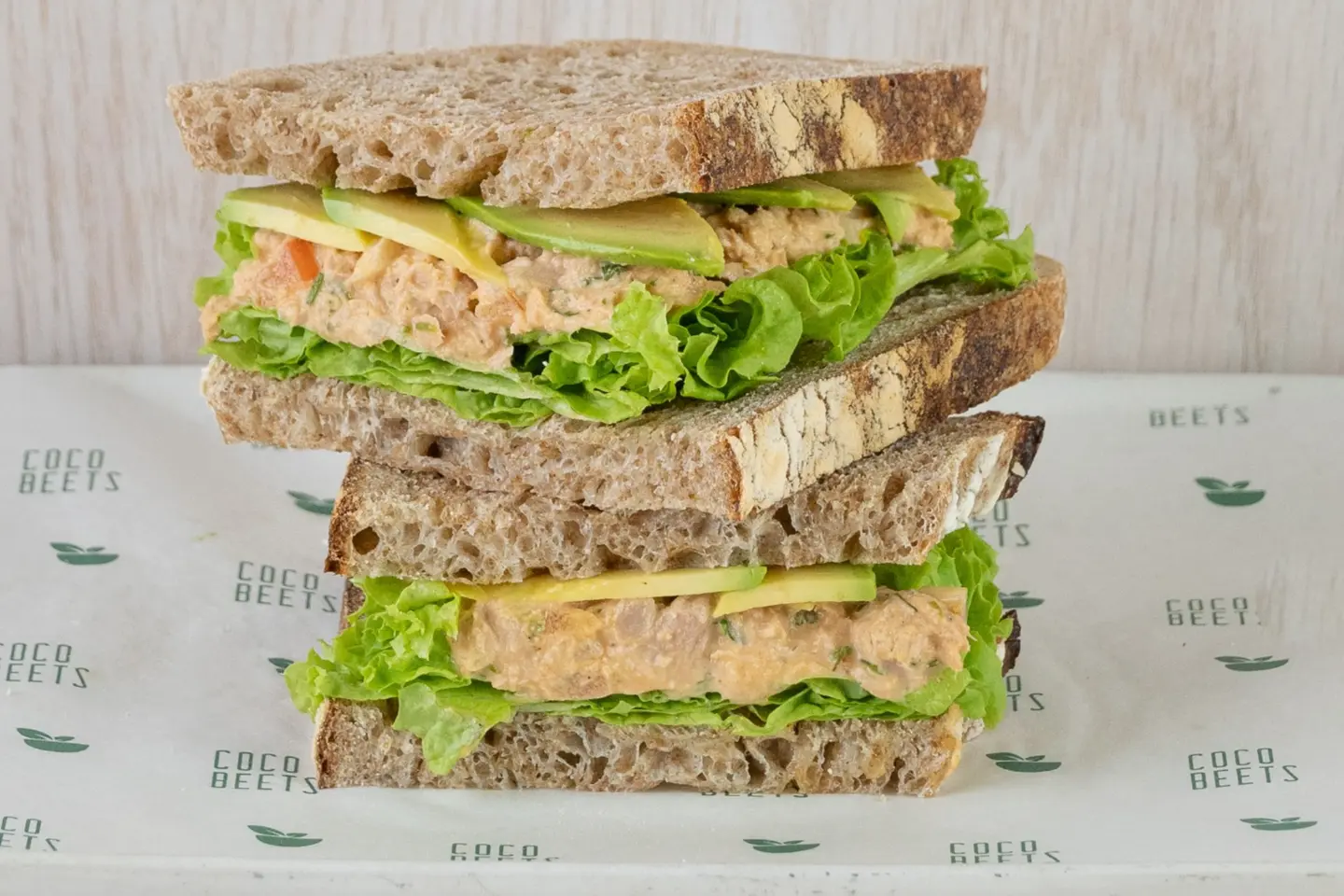 Avo Sriracha Tuna