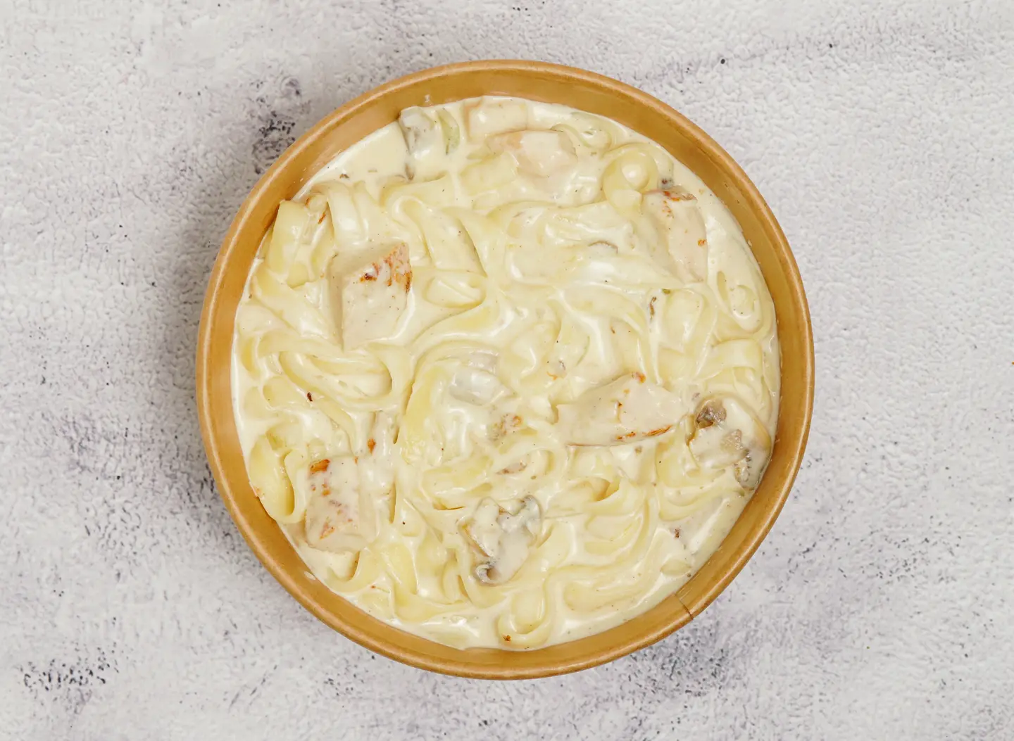 Chicken Fettuccine In White Sauce