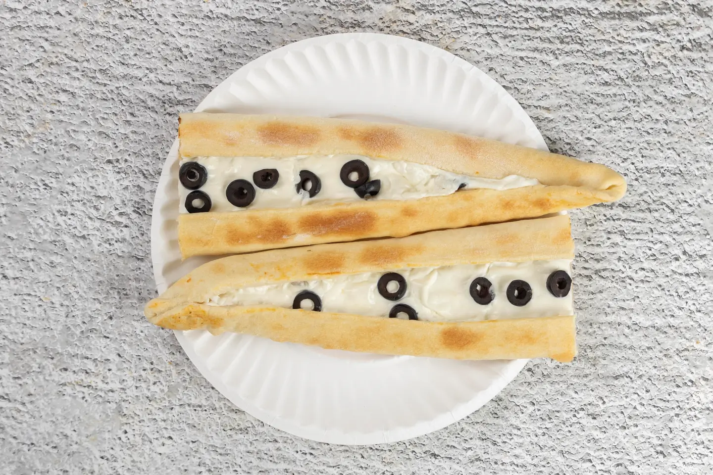 فطيرة لبنة زيتون