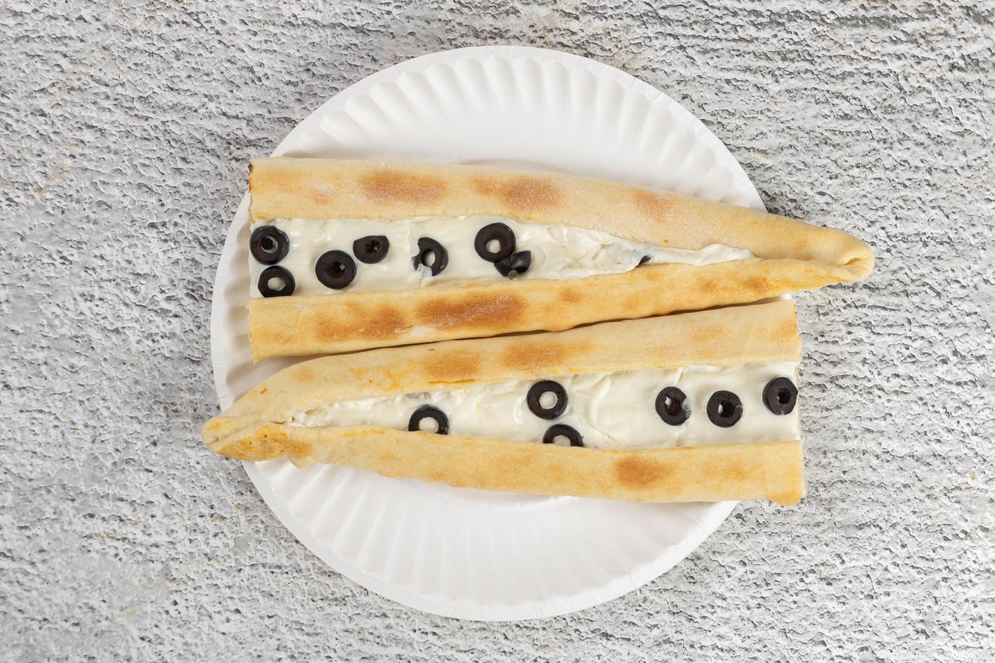 فطيرة لبنة زيتون