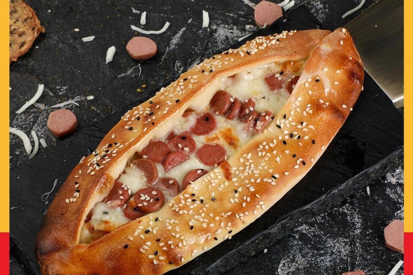 فطيرة نقانق بيض طازج