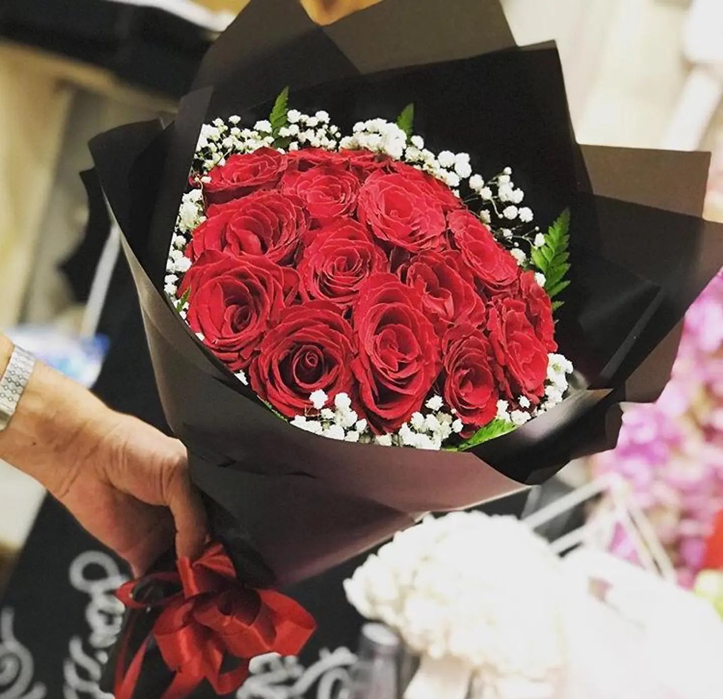 باقة الورد الاحمر