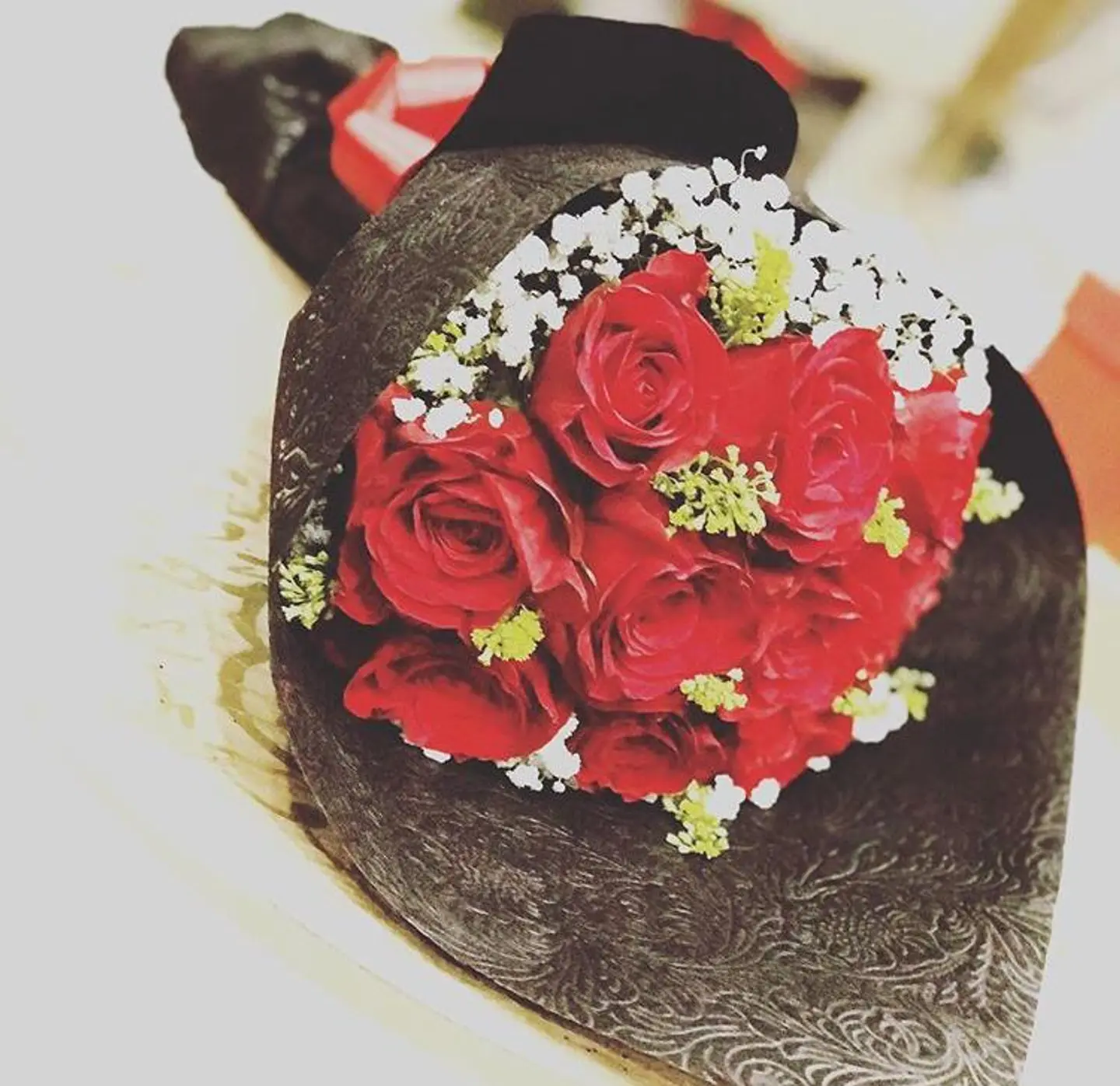 باقة باست أحمر