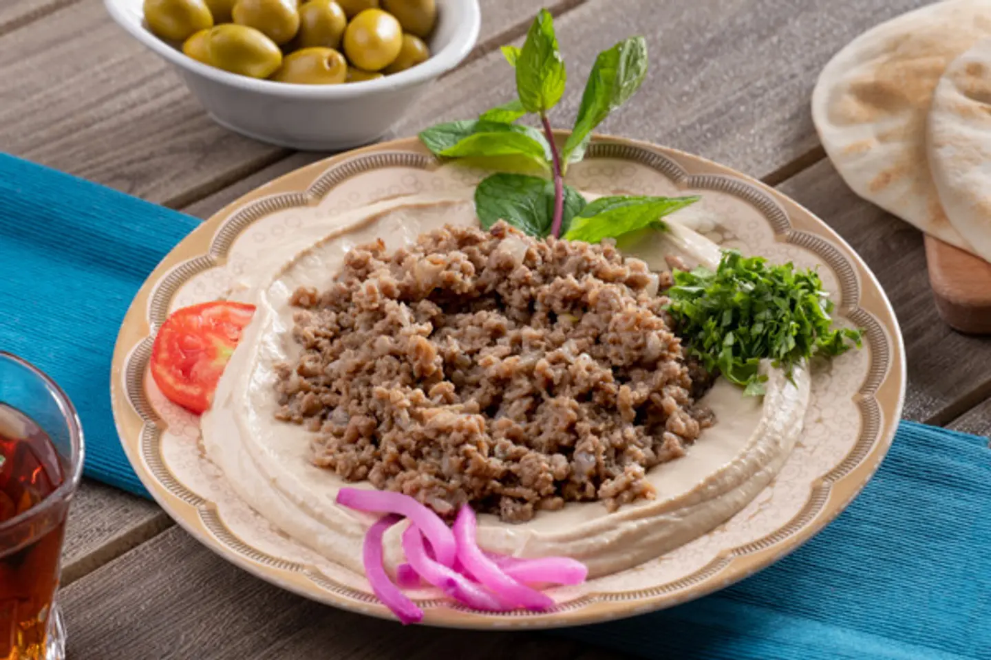حمص بالكبدة