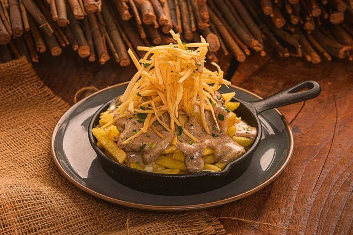 بطاطس مع فطرصوص