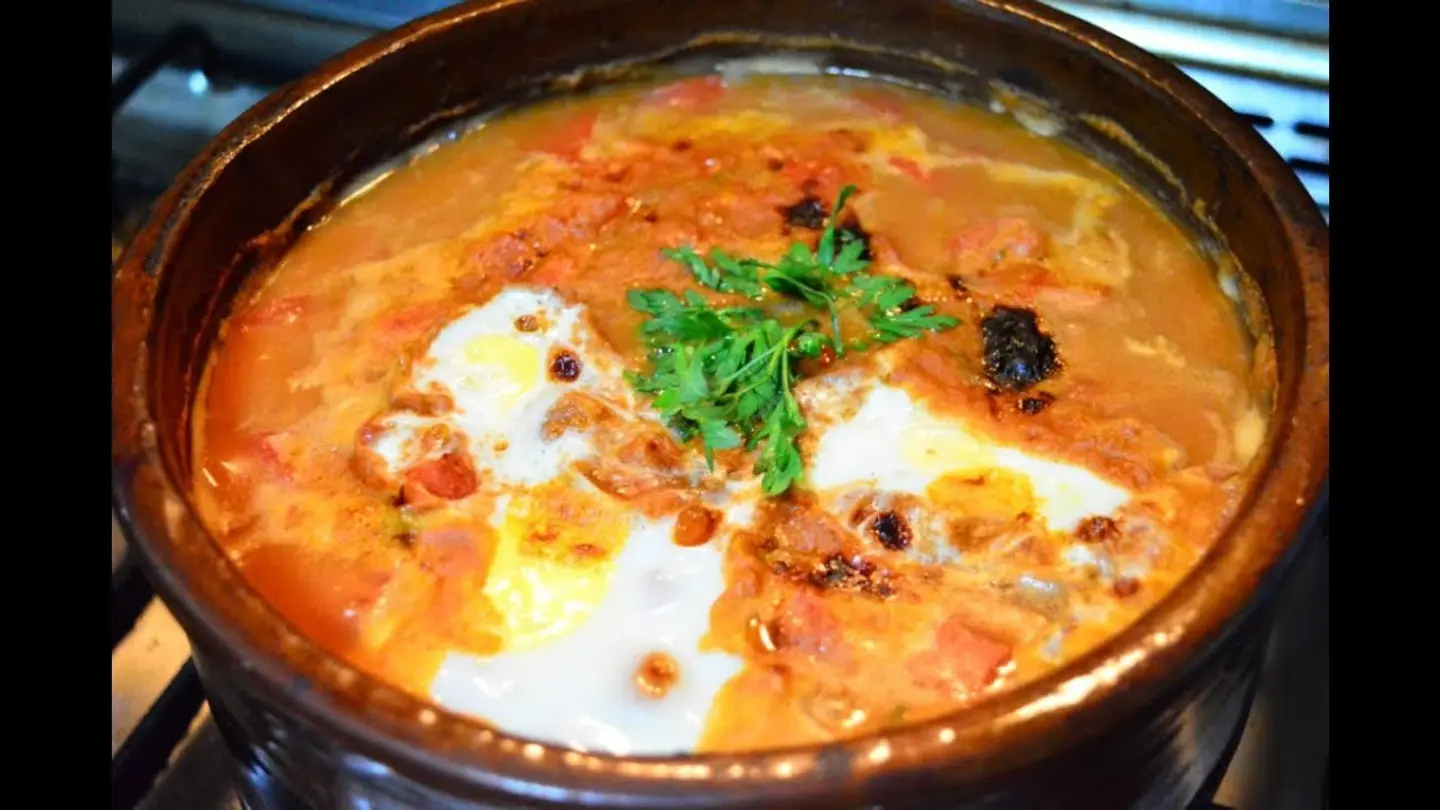 فول طاوه بالبيض