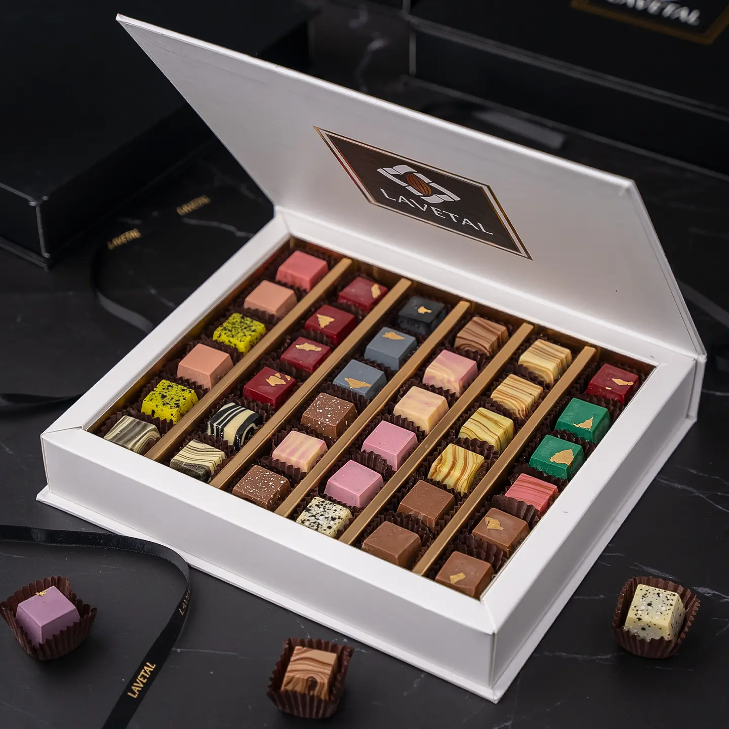 بوكس شوكليت مكشوف سويسري كبير