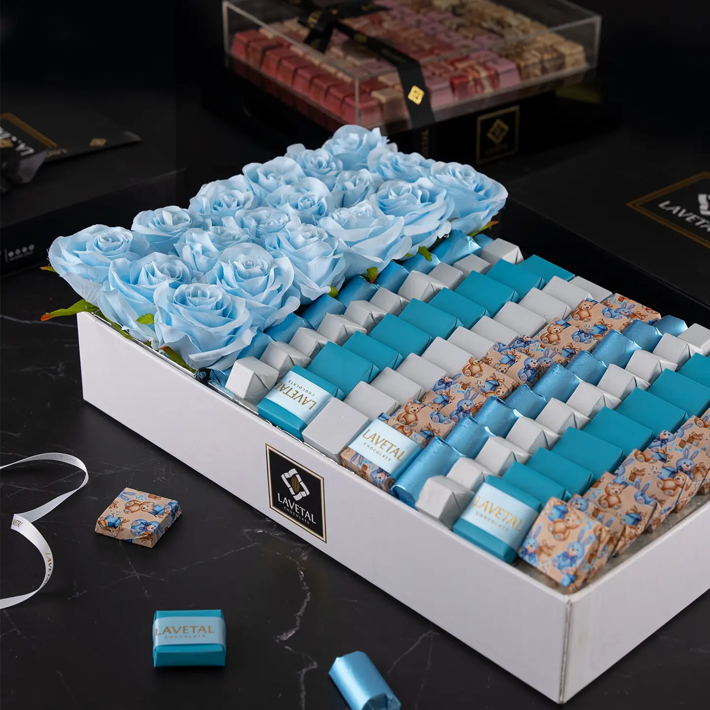 بوكس شوكليت مواليد مغلف بالورد ولادي