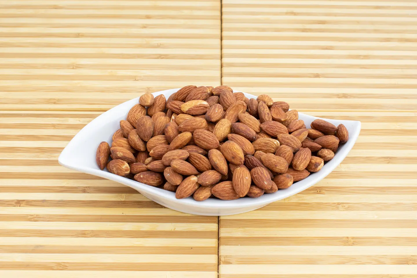 Deluxe Roasted Almonds