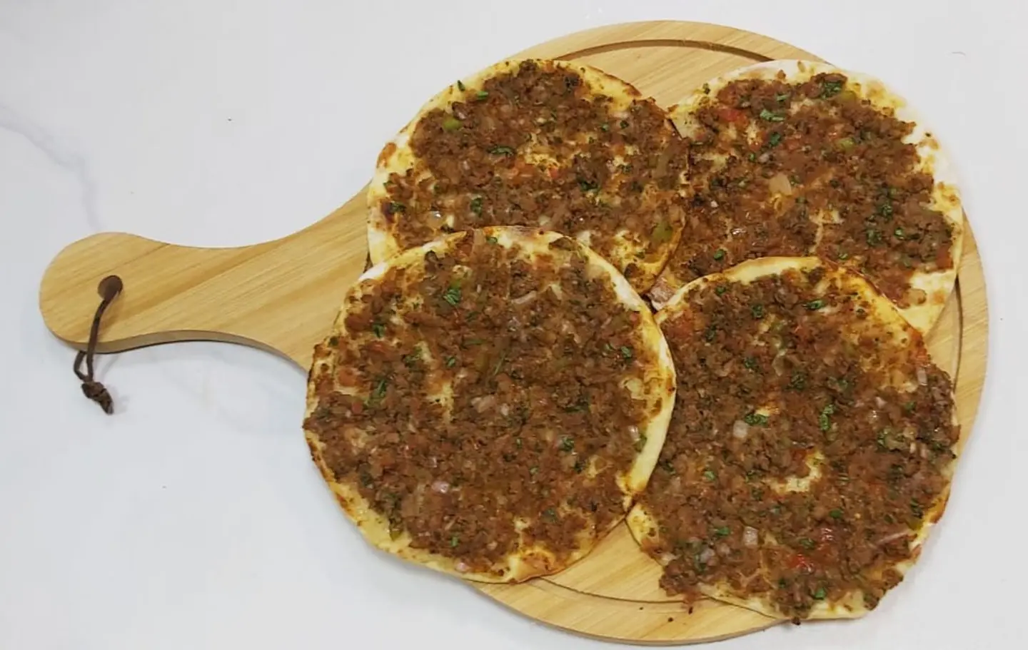 لحم بالعجين بالخضار