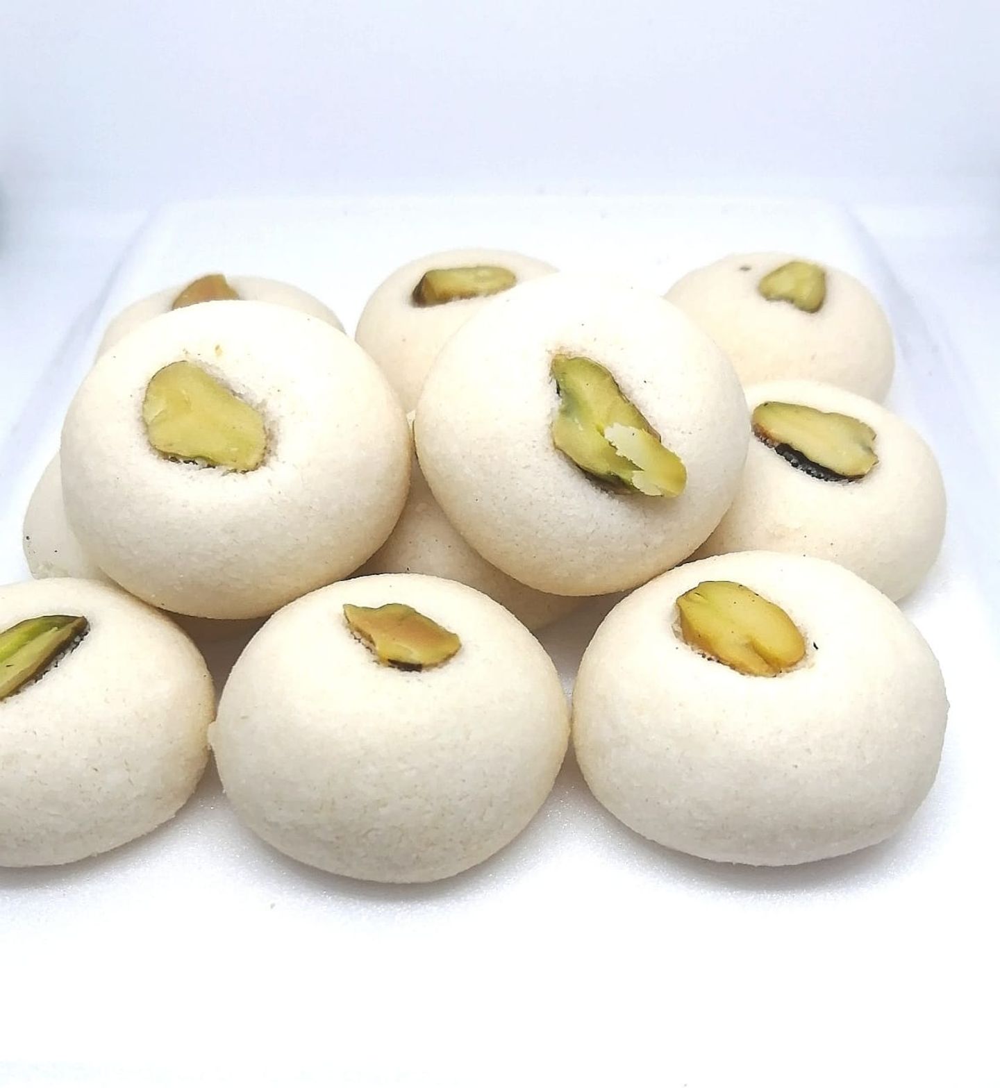غريبة