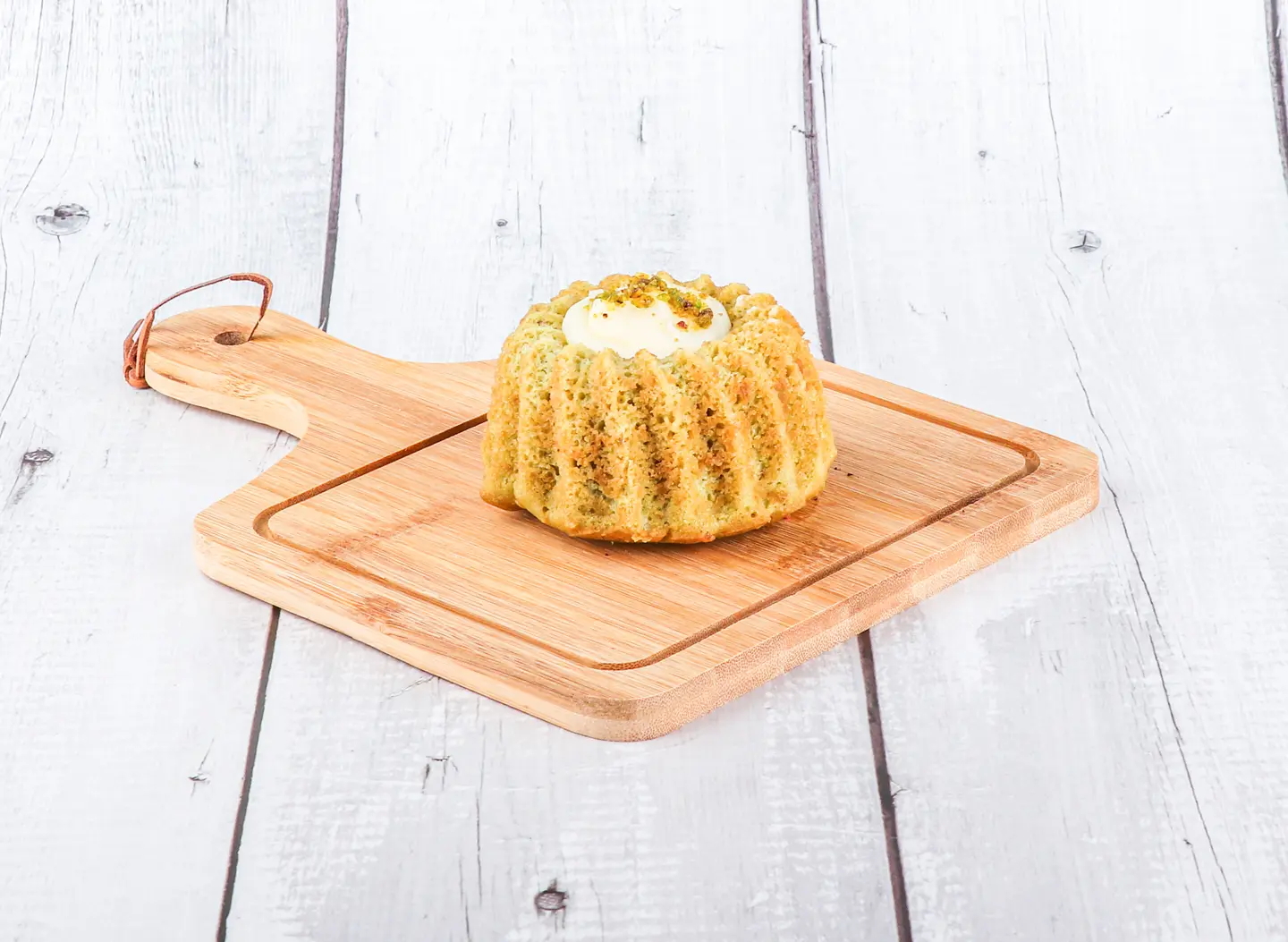 Pistachio Molten Cake