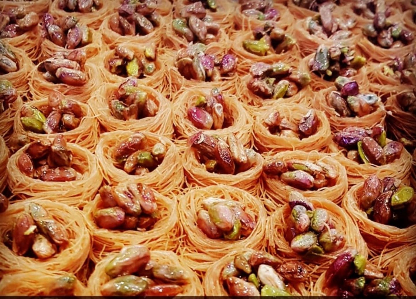 عش البلبل بالفستق الحلبي