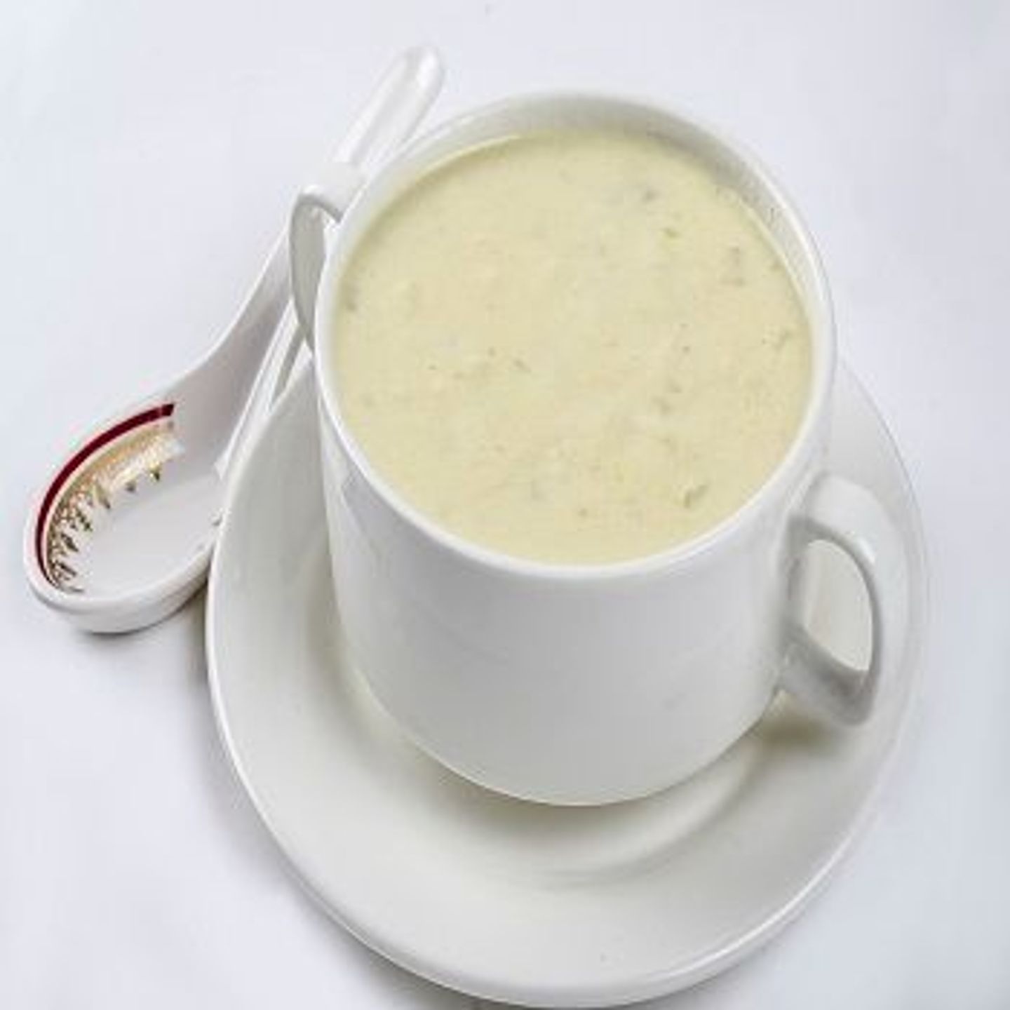 شوربة الدجاج بالكريمة و المشروم