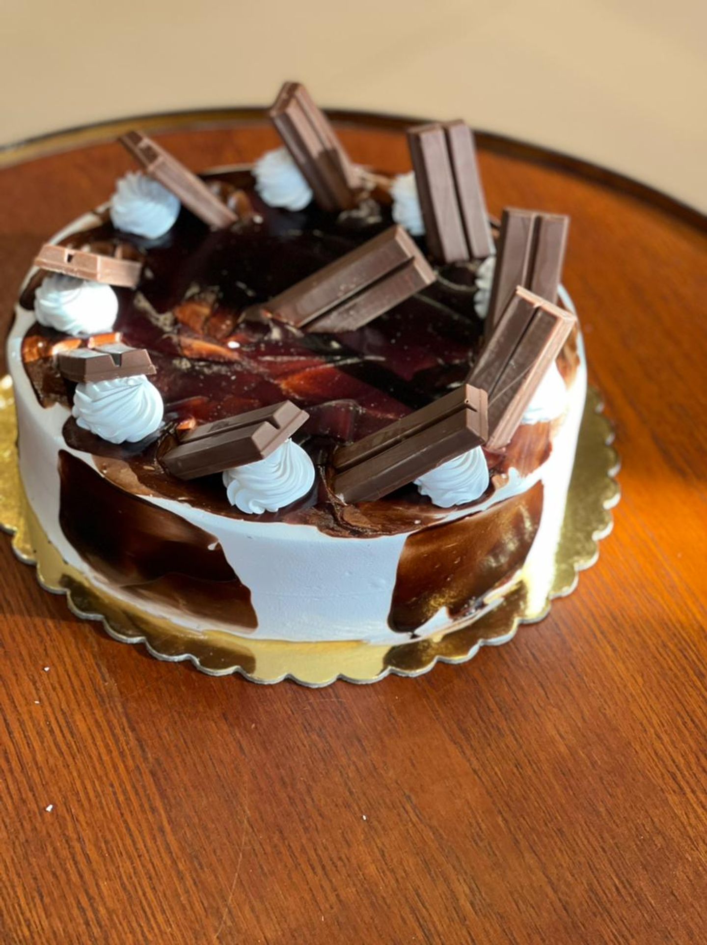 Kit Kat Cake