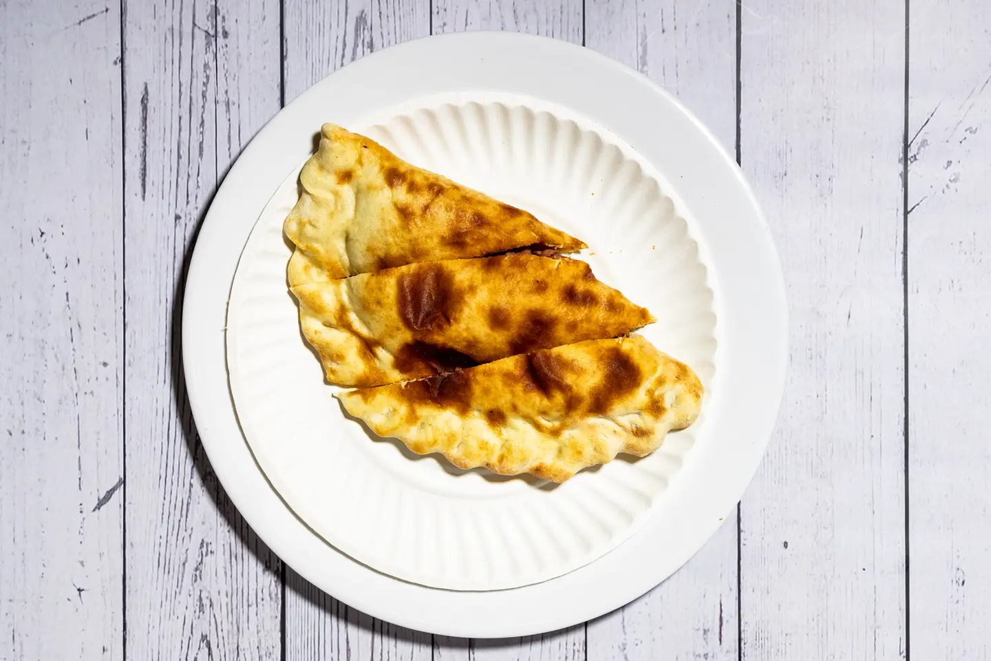 فطيرة مرتديلا جبنة