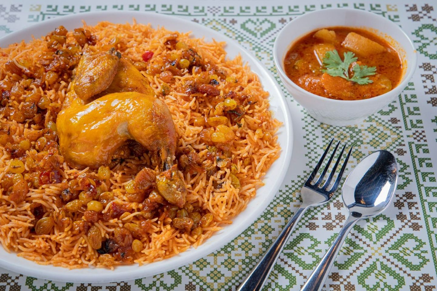 كبسة حمراء دجاج