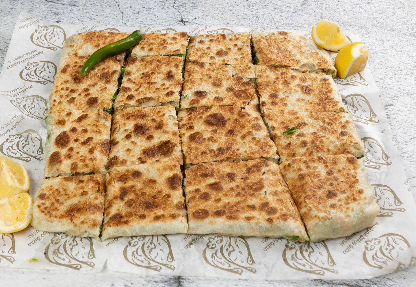 مطبق بجبن شيدر